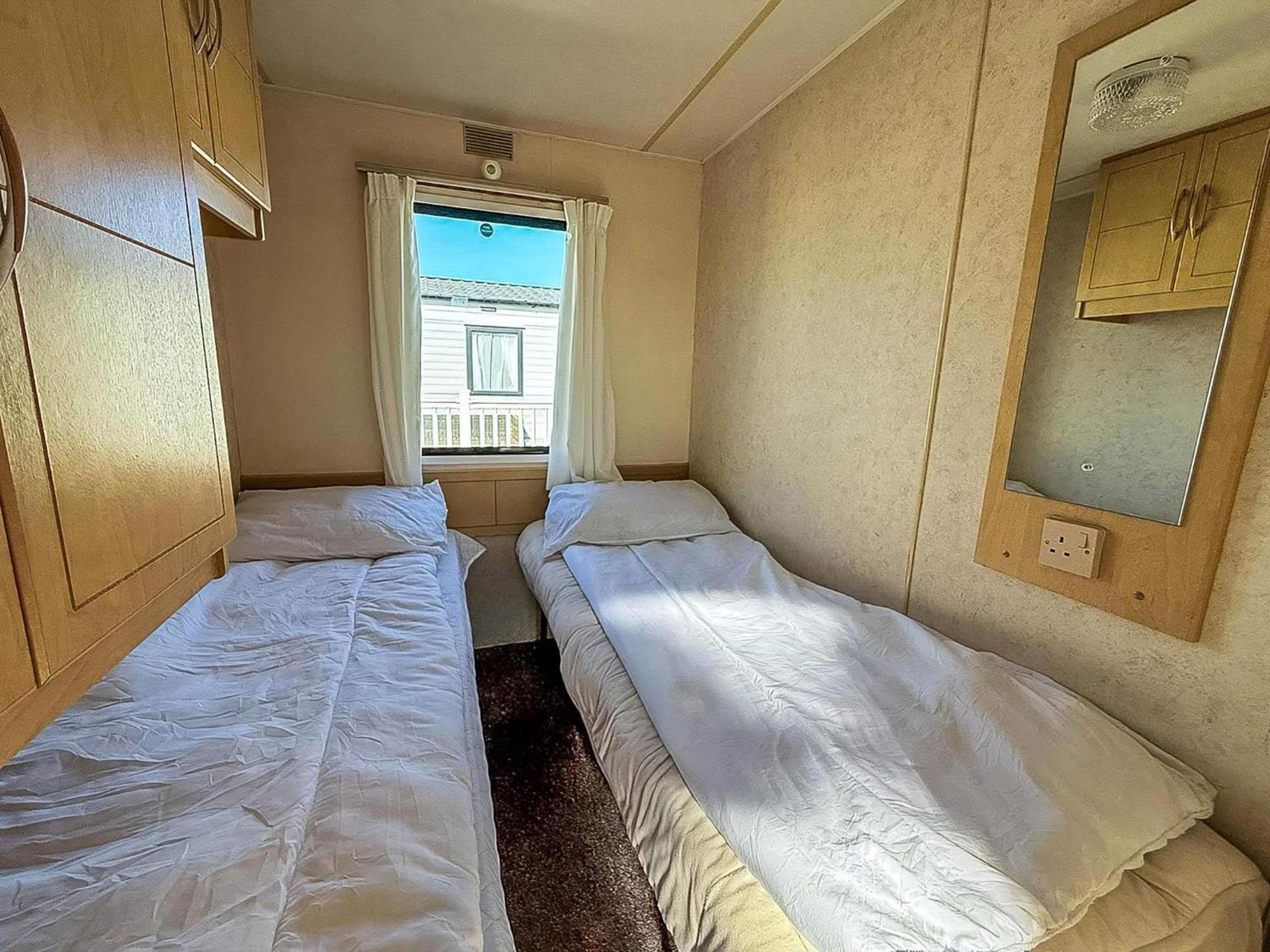8 Berth Caravan With Free Wifi At Heacham Holiday Park In Norfolk Ref 21008E Exterior foto